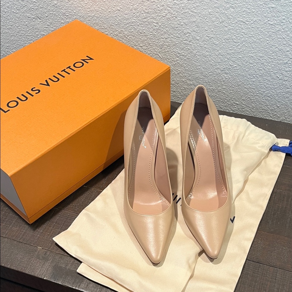 Louis Vuitton Women's Nude Heels